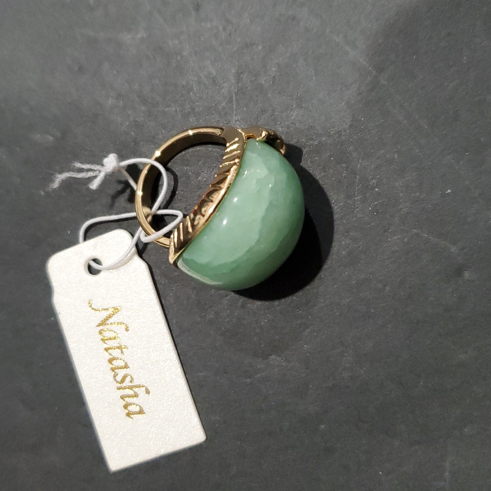 Natasha couture gold tone oversized green jadeite jade‎ look ring brand new